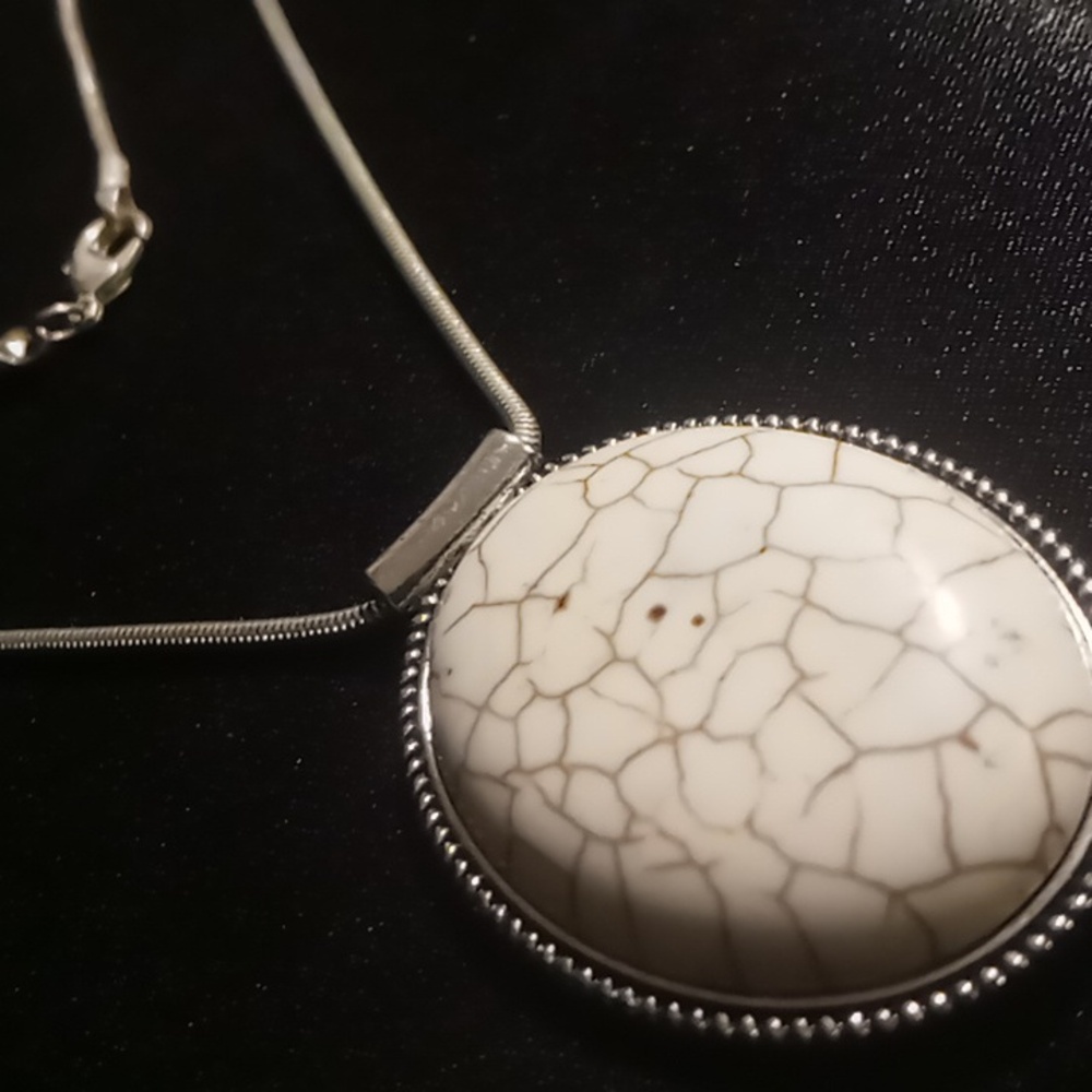 Silver Pendand Howlite Stone On A Snake Chain 20 In. Long.
